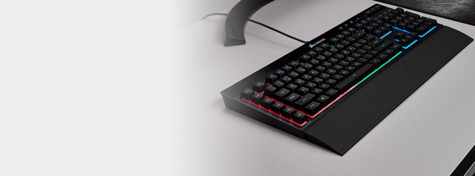 Комплект клавиатура, мишка и пад Corsair 3-in-1 Bundle, RGB подсветка, 6 макро бутона, оптична мишка (12 400 DPI), 360 мм х 300 мм пад - характеристика 1