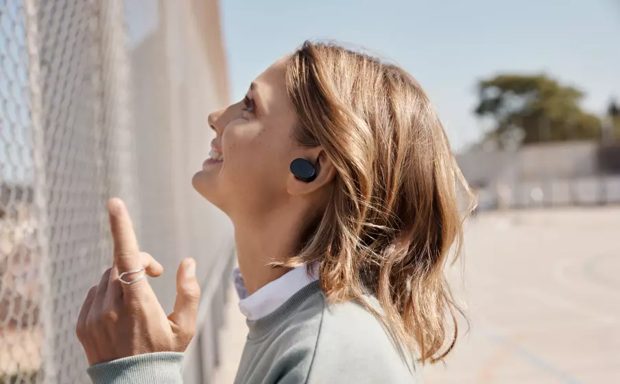 Слушалки JBL Tune 130NC TWS (JBLT130NCTWSWHT), безжични, микрофон, Bluetooth, ANC, тип "тапи", кутия за зареждане, до 10 часа време на работа, бели - характеристика 2