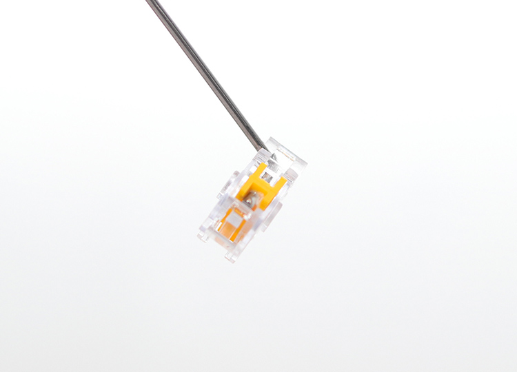 Клавиатура Ducky One 3 Yellow SF 65, жична, гейминг, механична, Cherry MX Clear суичове, RGB подсветка, жълта, USB - характеристика 2