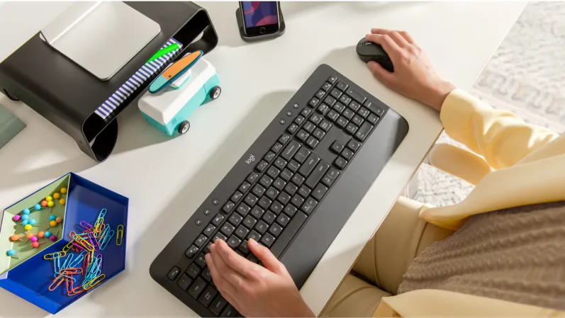 Клавиатура Logitech K650 Off White, безжична, Bluetooth 5.1, 10м обхват, бяла, USB - характеристика 4