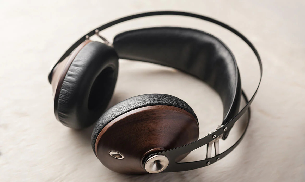 Слушалки Meze Audio 99 CLASSICS Walnut Silver (M99C-WS), 40mm драйвери, 15 - 25 000 Hz, 103 dB/mW, 32 ohms, 3.5m кабел, AUX с 6.3mm адаптер, черно-сребристо-кафяви - характеристика 1