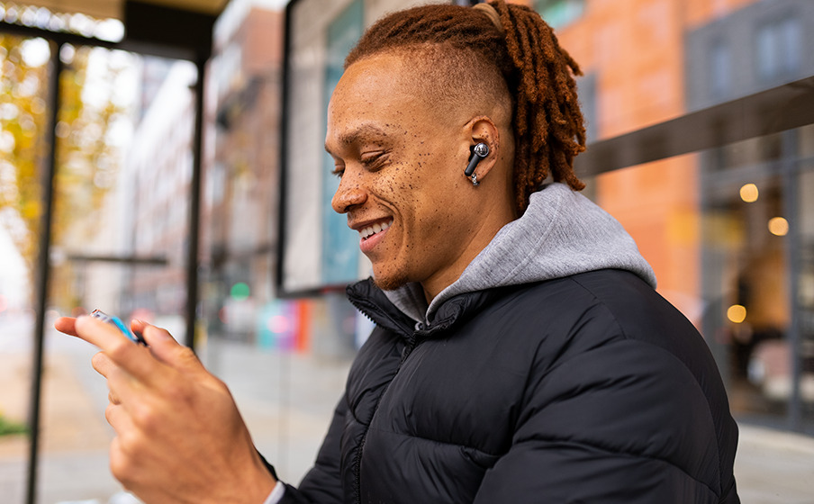 Слушалки JBL Quantum TWS Black, безжични, Bluetooth 5.2, микрофон, тип "тапи", True Adaptive Noise Cancelling, до 5 часа време на работа, IPX4 защита, черни - характеристика 1