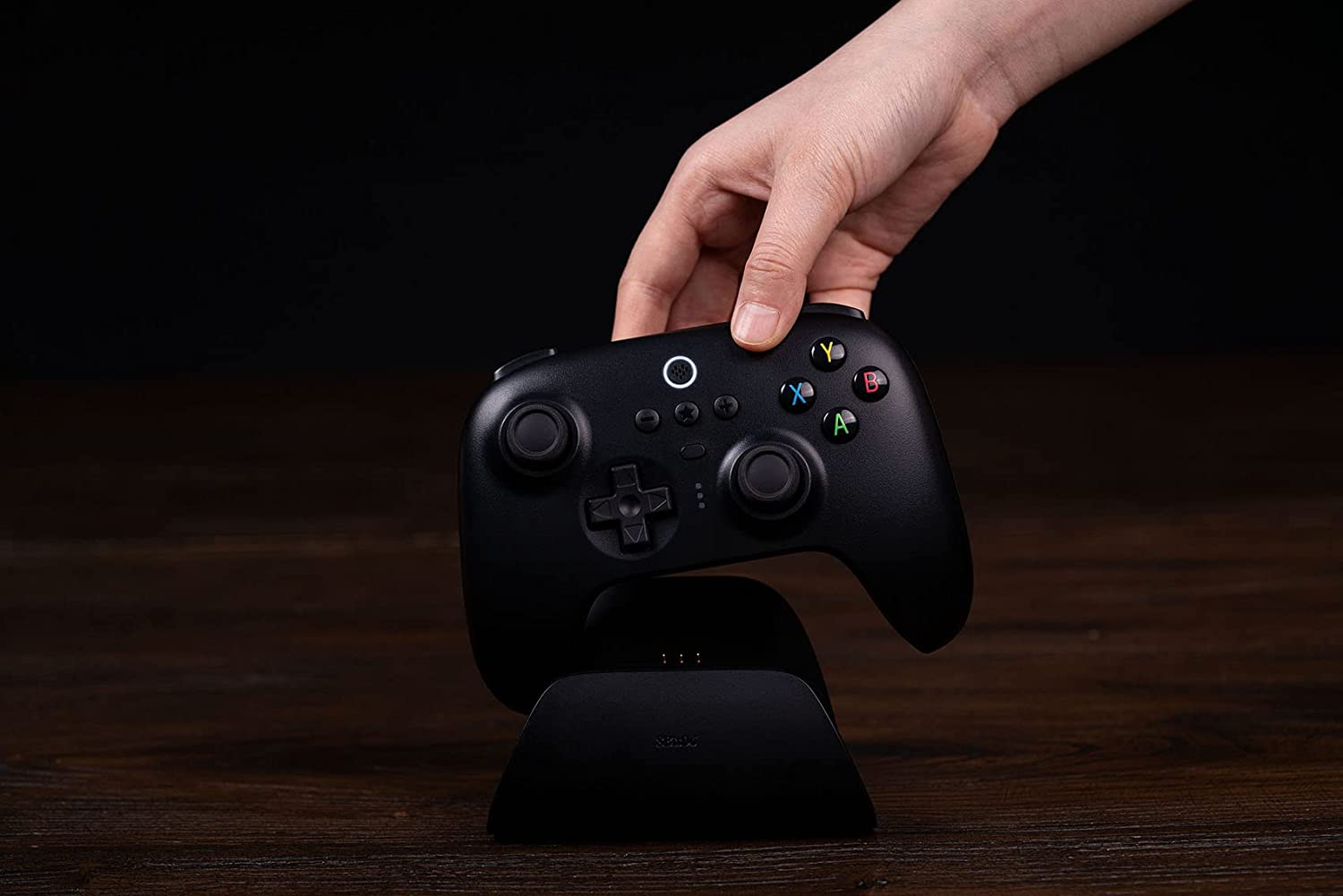 Геймпад 8Bitdo Ultimate 2.4g Controller with Charging Dock Black, безжичен, за Windows 10/Android 9/Raspberry Pi, с докинг зарядна станция, USB, черен - характеристика 1