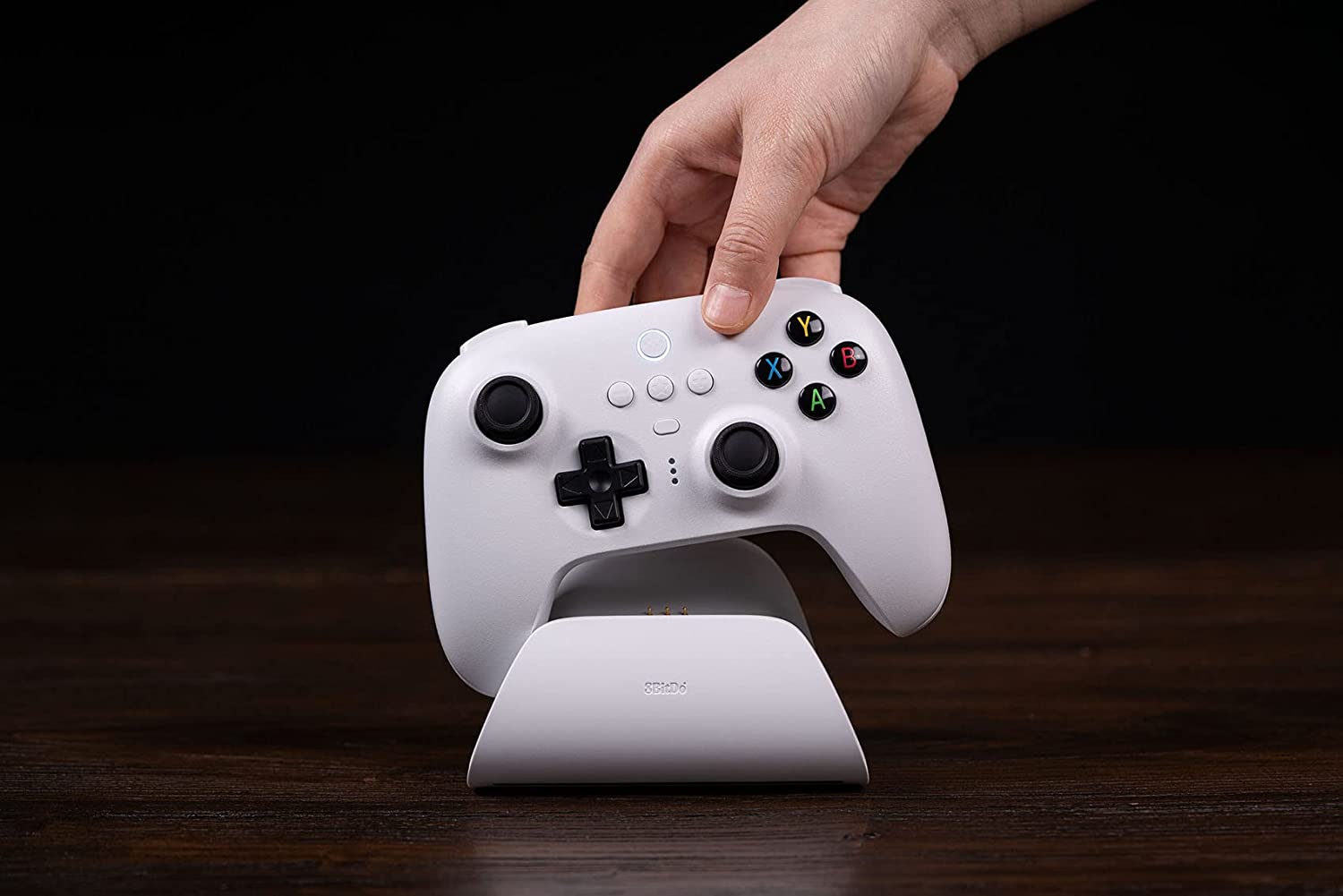 Геймпад 8Bitdo Ultimate 2.4g Controller with Charging Dock White, безжичен, за Windows 10/Android 9/Raspberry Pi, с докинг зарядна станция, USB, бял - характеристика 1