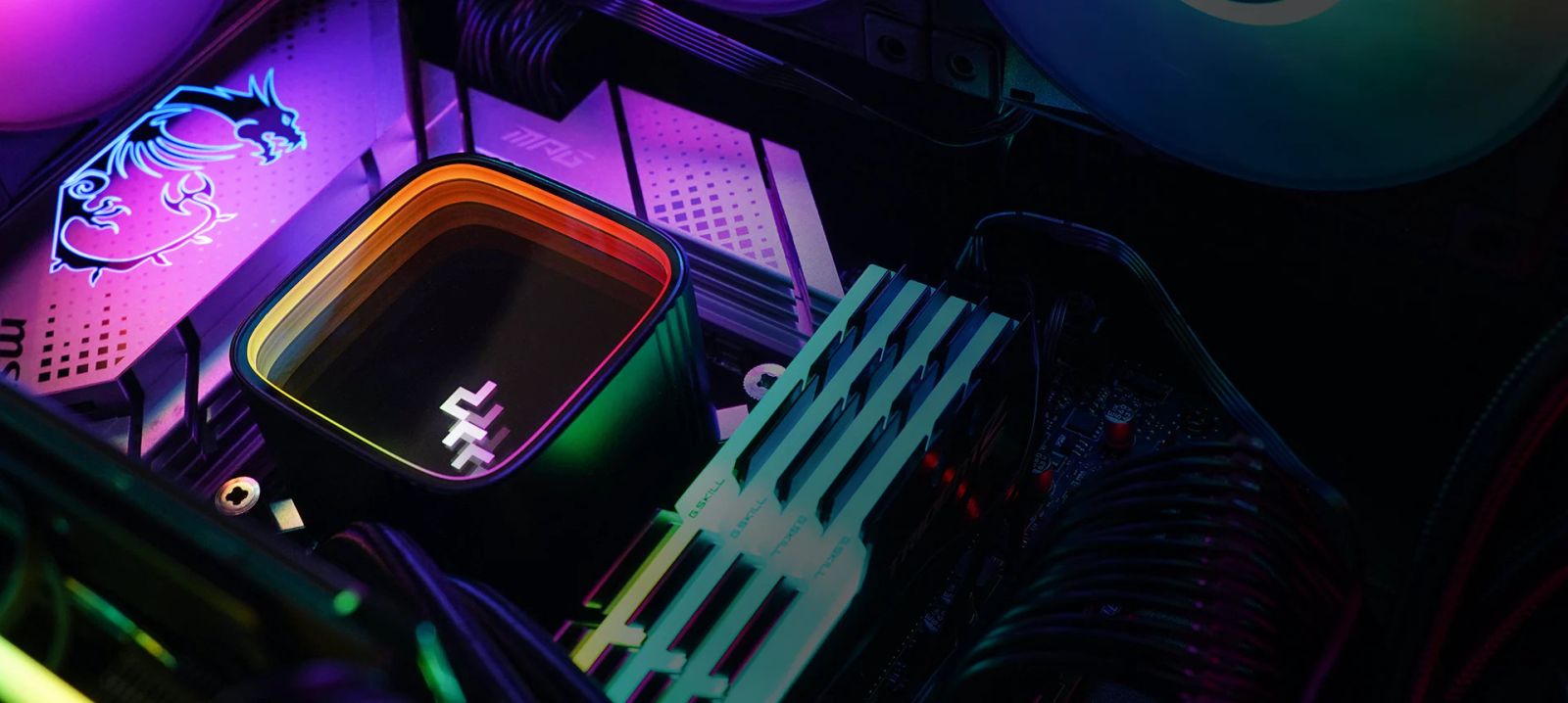 Водно охлаждане за процесор DeepCool LS720 SE White, съвместимост със сокети Intel LGA1700/1200/1151/1150/1155 & AMD AM5/AM4 - характеристика 4