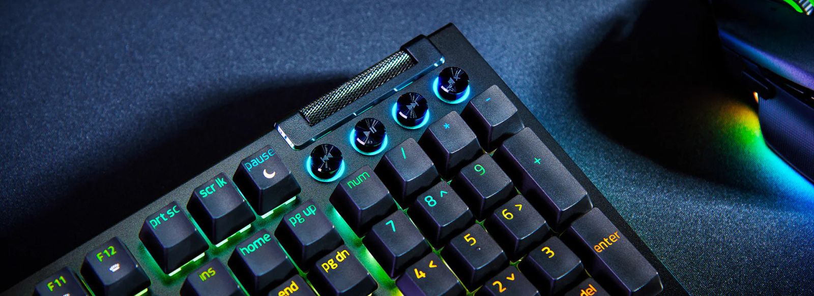 Клавиатура Razer Blackwidow V4, механична, зелени Razer суичове, гейминг, RGB подсветка, черна, USB - характеристика 6