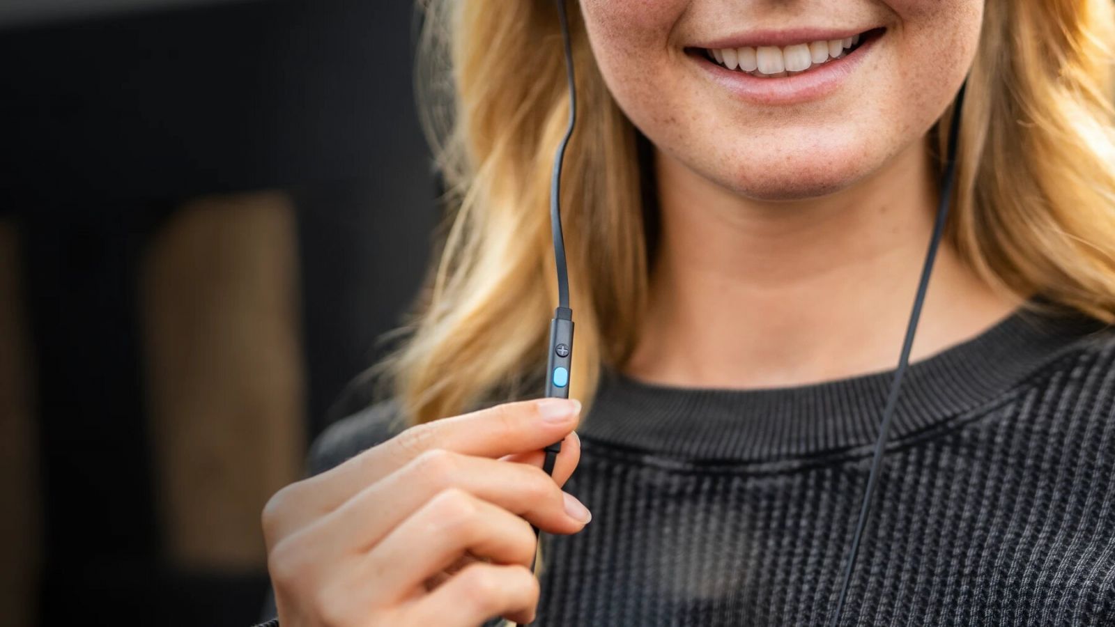 Слушалки Logitech G333, микрофон, гейминг, тип "тапи", AUX, USB-C преходник, 2 динамични драйвера, лилави/жълти - характеристика 3
