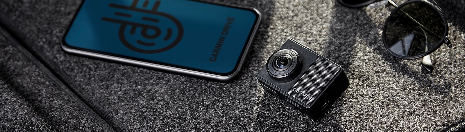 Видеорегистратор Garmin Dash Cam 67W, камера за автомобил, WQHD, 2.0" (5.1 cm) LCD дисплей, 60FPS, микрофон, Voice Control, microSD слот до 512GB, USB, Wi-Fi, Bluetooth, черна - характеристика 1