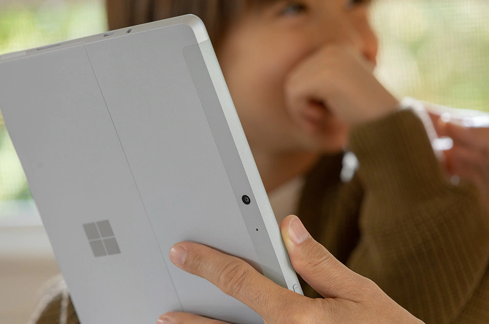 Таблет Microsoft Surface GO 2 (STQ-00017), 10.5" (26.67 cm) WUXGA дисплей, двуядрен Amber Lake Intel Pentium 4425Y 1.70 GHz, 8GB RAM, 128 GB SSD (+ microSD слот), 8.0 & 5.0 Mpix, Windows 10 Home S, 544g - характеристика 4