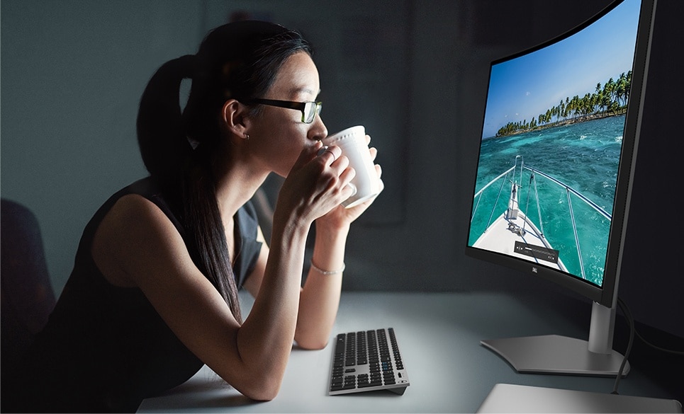 Монитор Dell S3221QSA, 31.5" (80.01 cm) VA панел, Ultra HD/4K, 4ms, 300 cd/m2, DisplayPort, HDMI, USB - характеристика 1