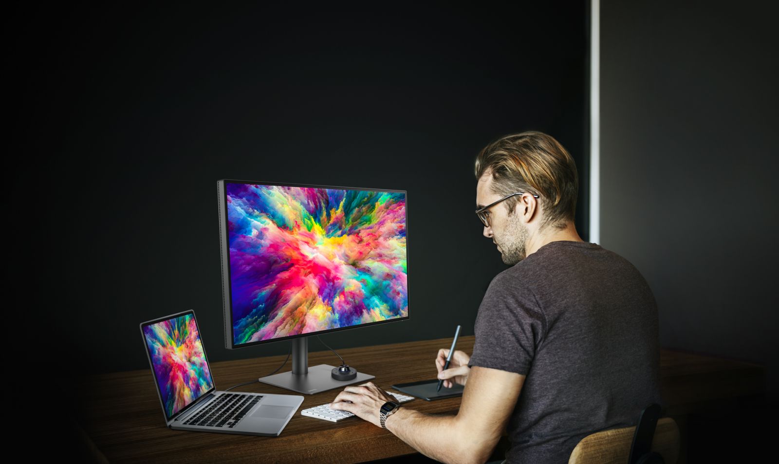 Монитор BenQ PD3220U (9H.LH7LA.TPE), 31.5" (80.01 cm) IPS панел, 4K/UHD, 5ms, 20 000 000:1, 300cd/m2, DisplayPort, HDMI, Thunderbolt 3 - характеристика 7