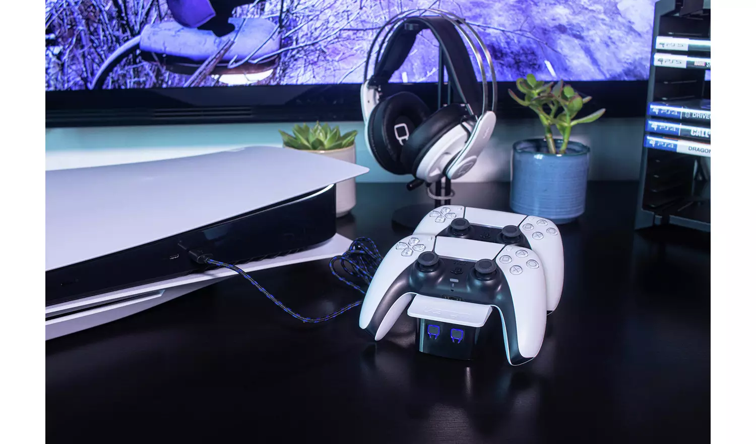 Докинг станция Venom VS5001, за зареждане на PlayStation 5 контролери, USB, черна/бяла - характеристика 2