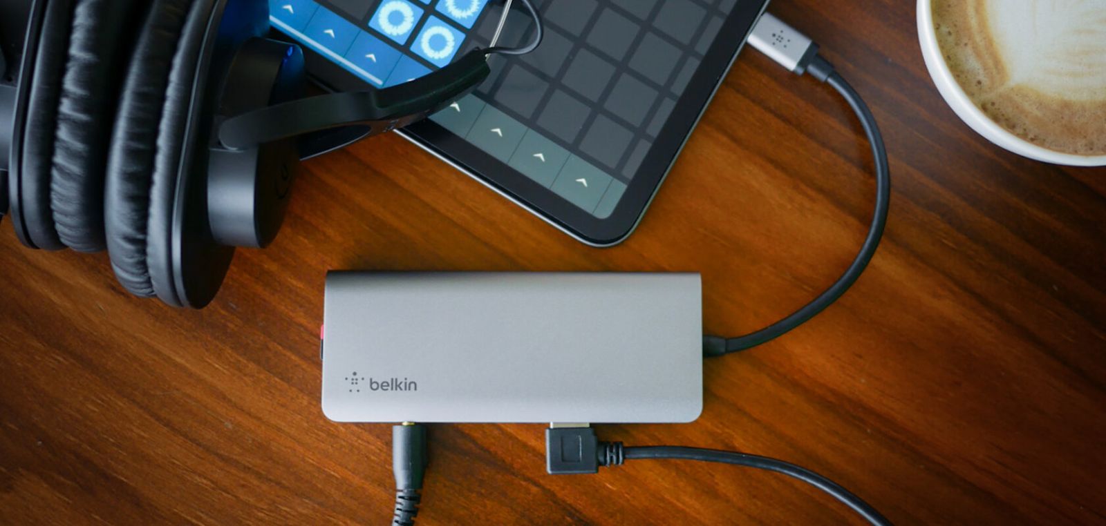 Докинг станция Belkin AVC009btSGY, от USB-C към 2x USB Type-A, 1x USB Type-C, 1x MicroSD слот, 1x SD слот, 1x HDMI, 1x 3.5mm жак, сива - характеристика 1