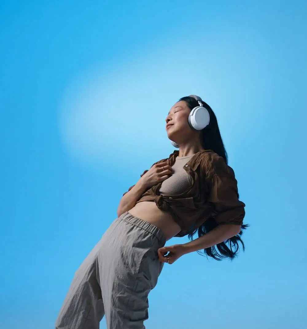 Слушалки Sennheiser MOMENTUM 4, безжични, Bluetooth, микрофон, дo 60 чaca живoт нa бaтepиятa, шумопотискащи, черни - характеристика 3