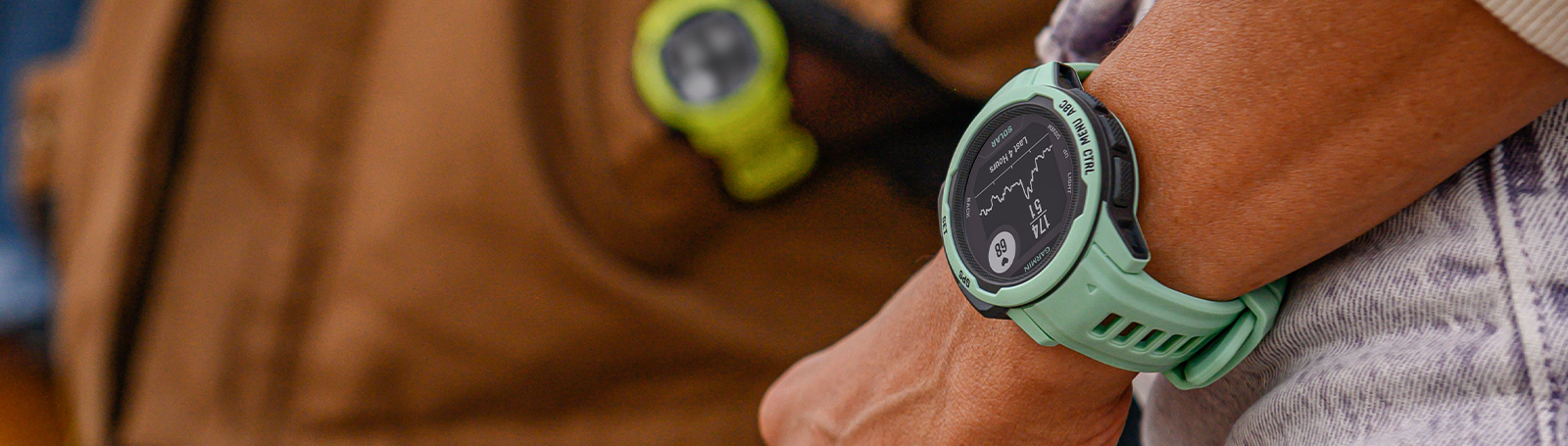 Смарт часовник Garmin Instinct 2S Solar 40mm (Graphite), два прозореца 0.79" x 0.79" (2 cm) трансфлективен MIP дисплей, Bluetooth, ANT+, GPS, 32MB вградена памет, мониторинг на съня, соларно зареждане, 10ATM, до 51 дни време на работа, черен - характеристика 20