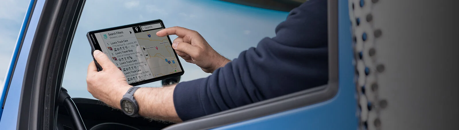 Навигация за камион Garmin dezl LGV710, 6.95" (17.7cm) IPS сензорен дисплей, 32GB вградена памет, слот за microSD, карта на Европа, безплатни актуализации, информация за трафика, Bluetooth, Wi-Fi - характеристика 11