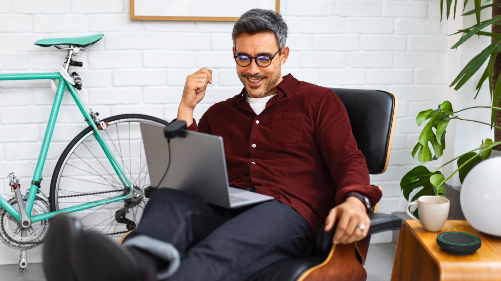 Конферентен говорител Jabra Speak2 55, Bluetooth, USB-C, до 12 часа време за разговор, 4 цифрови MEMS микрофона - характеристика 2