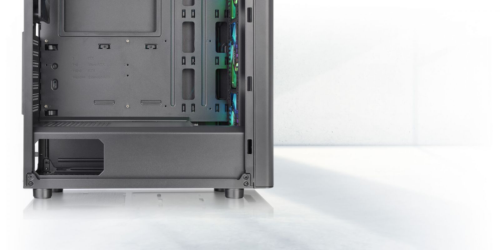 Кутия Thermaltake V250 TG Air ARGB, ATX/Micro-ATX/Mini-ITX, 1x USB 3.0, 2x USB 2.0, прозорец, 4x вентилатора, черна, без захранване - характеристика 4
