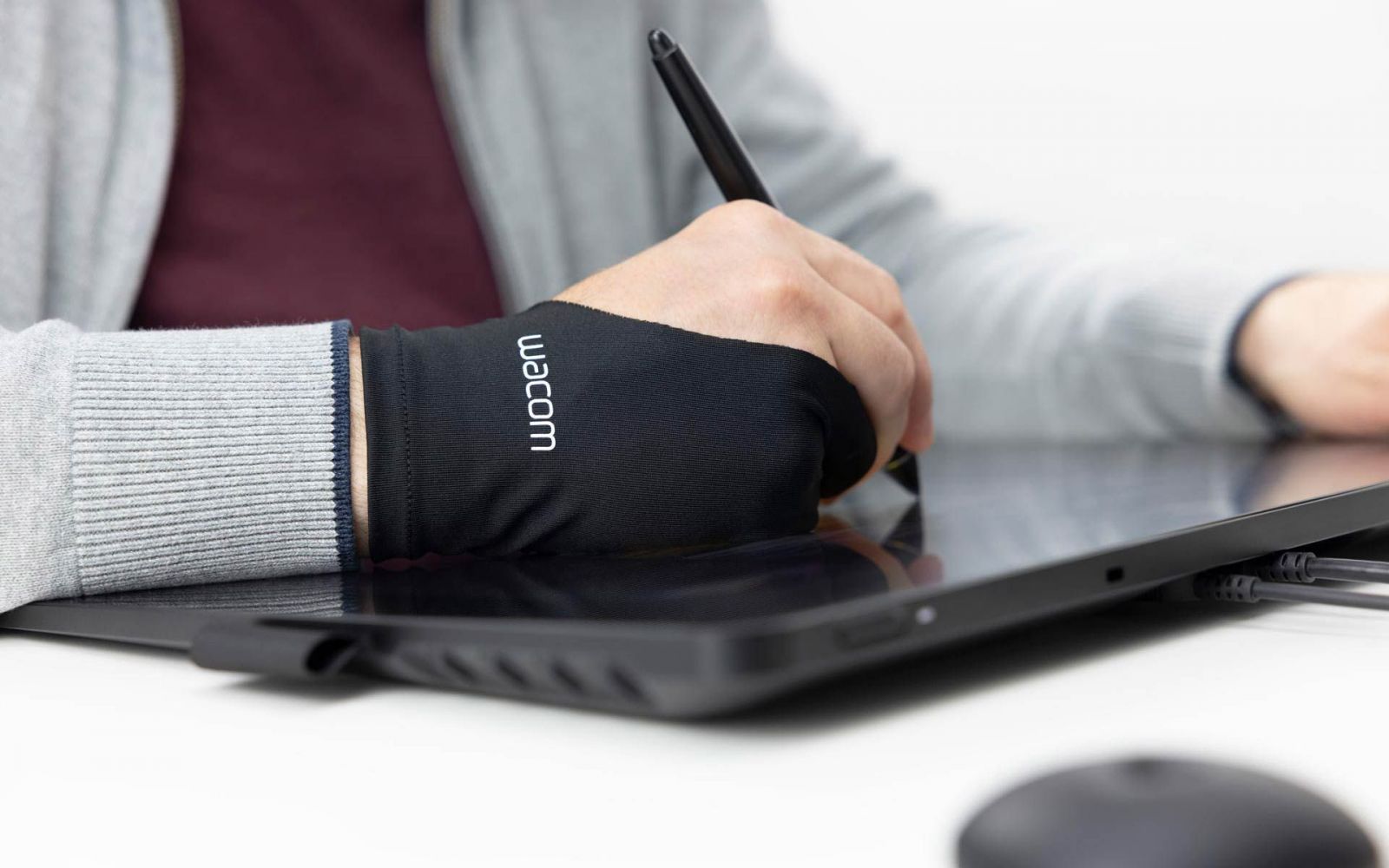 Ръкавица за работа с графичен таблет Wacom Drawing Glove (ACK4472501Z), за лява и дясна ръка, черна - характеристика 1