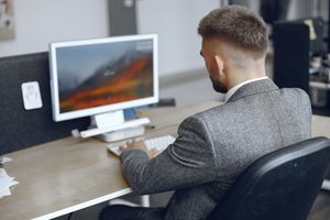 Монитор за офиса как да избера 1 | JAR Computers Монитор за офиса как да избера 1