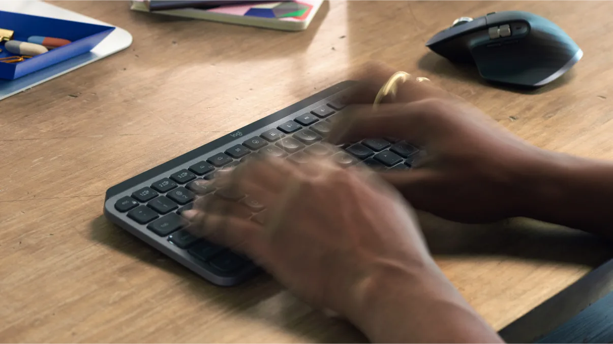 Клавиатура Logitech MX Keys Mini (920-010499), безжична, сива/бяла, Bluetooth - характеристика 1