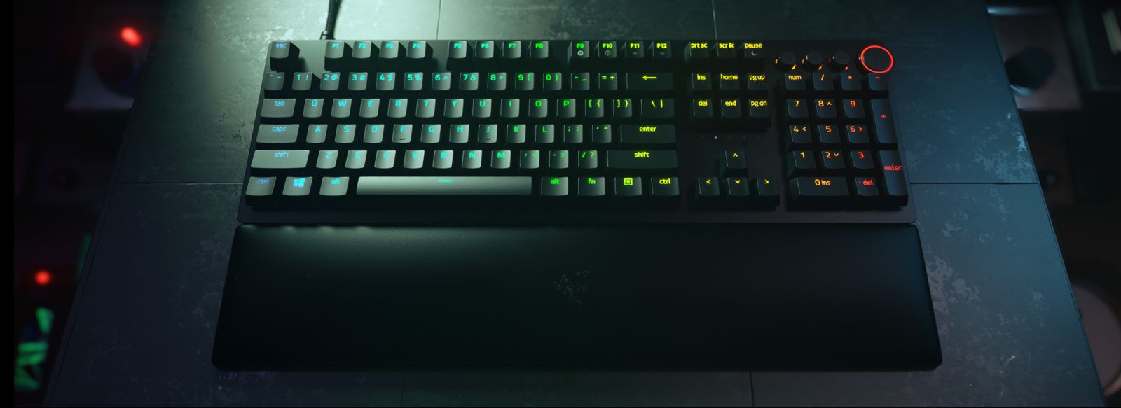Клавиатура Razer Huntsman V2 PUBG: BATTLEGROUNDS Edition, оптична, червени Linear Razer суичове, гейминг, RGB подсветка, USB, черна - характеристика 1