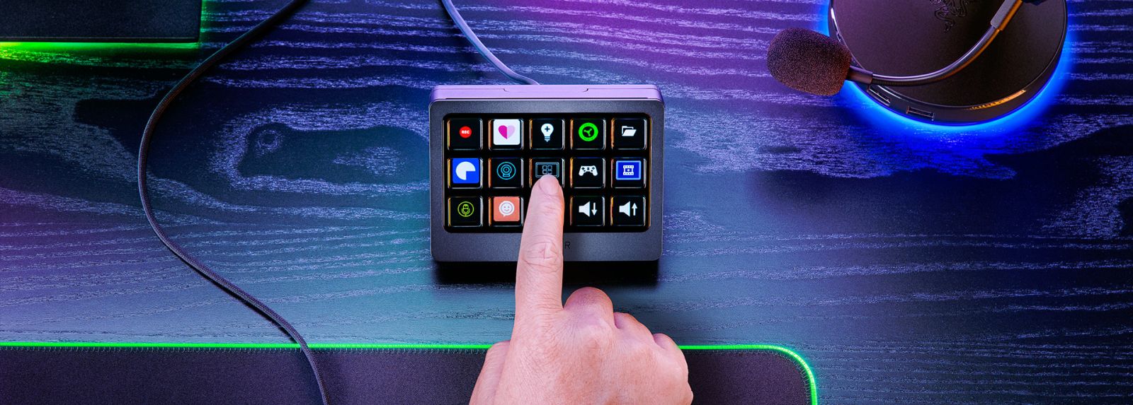 Стрийминг контролер Razer Stream Controller X, 15 цветни LCD бутона, USB - характеристика 2