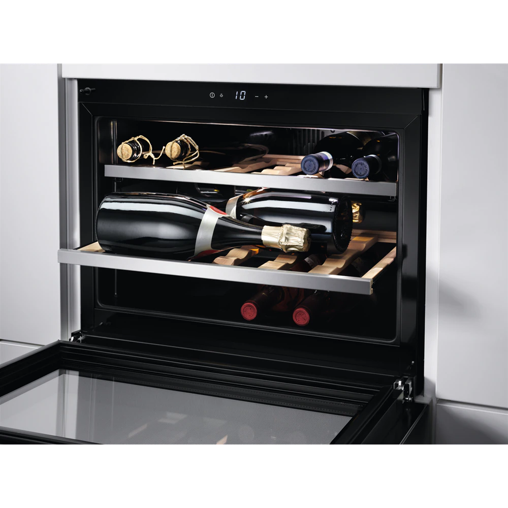 Виноохладител AEG KWK884520M, 12 л. общ обем, за вграждане, от 5 до 20 градуса, инокс - характеристика 1