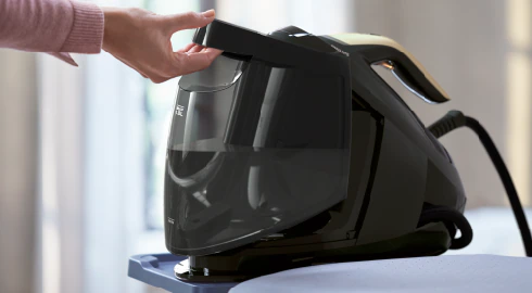 Парогенератор Philips PSG8130/80, Steam Glide покритие, до 8.5 бара налягане на парата, 170 г/мин непрекъсната пара, парен удар до 700 г., OptimalTemp технология, 2700W, черен - характеристика 7